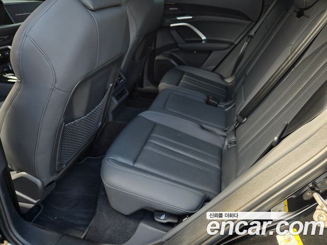 Audi Q5 (80A) 40 TDI Quattro S Line Black Edition 2025 — фото 10