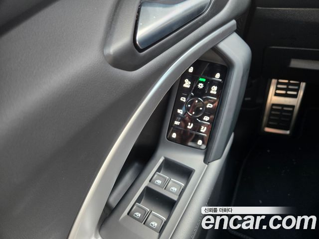 Audi Q5 (80A) 40 TDI Quattro S Line Black Edition 2025 — фото 11