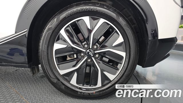 Kia EV6 Long Range Earth 2024 — фото 27