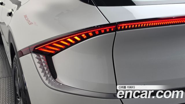 Kia EV6 Long Range Earth 2024 — фото 29
