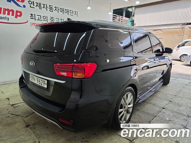 Kia Carnival 9-Seater Noblesse Special 2019 — фото 2