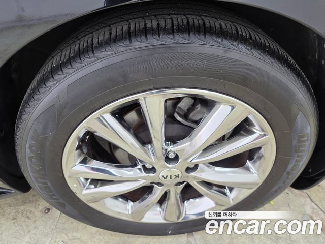 Kia Carnival 9-Seater Noblesse Special 2019 — фото 5