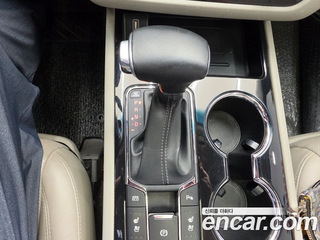 Kia Carnival 9-Seater Noblesse Special 2019 — фото 9