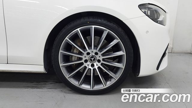 Mercedes-Benz E-Class (W213) E350 4MATIC AMG Line 2022 — фото 5