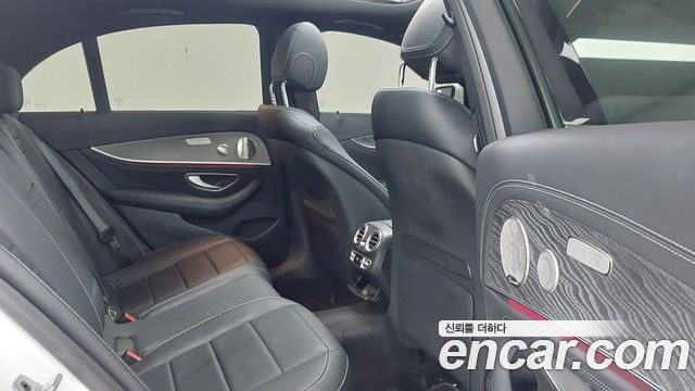 Mercedes-Benz E-Class (W213) E350 4MATIC AMG Line 2022 — фото 10