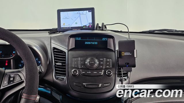 Chevrolet Orlando 2.0 Diesel LT Premium 2012 — фото 17