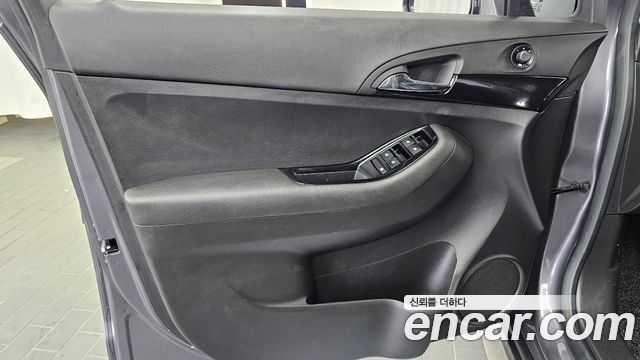 Chevrolet Orlando 2.0 Diesel LT Premium 2012 — фото 24