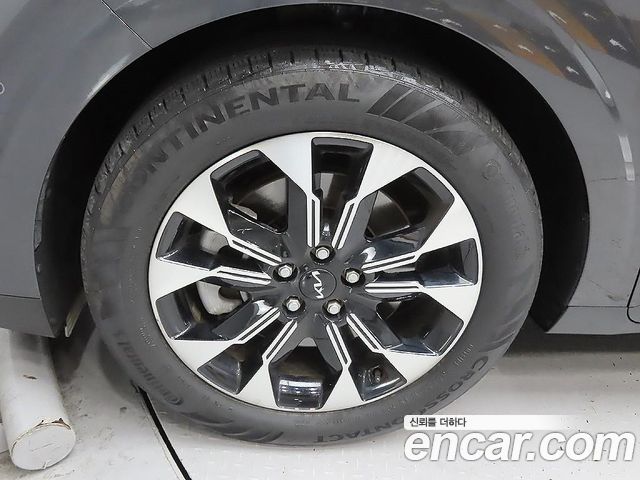 Kia Carnival (IV) Gasoline 7-Seater Signature 2023 — фото 5