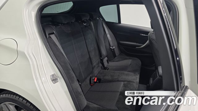 BMW 1 Series (F20) 118d M Sport Shadow 5 Door 2018 — фото 11