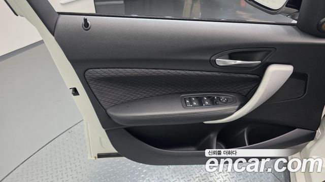 BMW 1 Series (F20) 118d M Sport Shadow 5 Door 2018 — фото 24