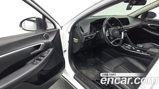 Hyundai Sonata (DN8) 2.0 Premium Family 2020 — фото 10