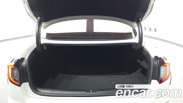 Hyundai Sonata (DN8) 2.0 Premium Family 2020 — фото 20