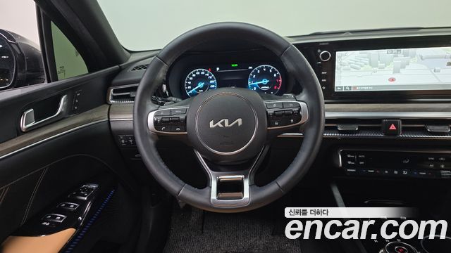Kia K5 (III) 2.0 Signature 2023 — фото 12