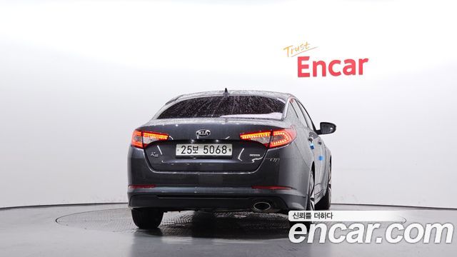 Kia K5 2.0 Prestige Standard 2013 — фото 4