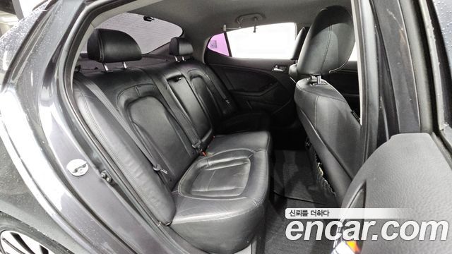 Kia K5 2.0 Prestige Standard 2013 — фото 11