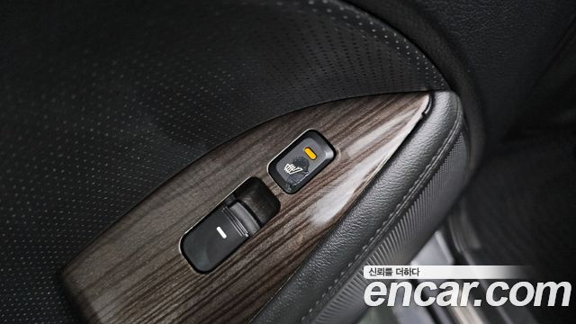 Kia K5 2.0 Prestige Standard 2013 — фото 18