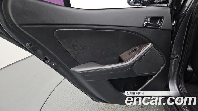 Kia K5 2.0 Prestige Standard 2013 — фото 25