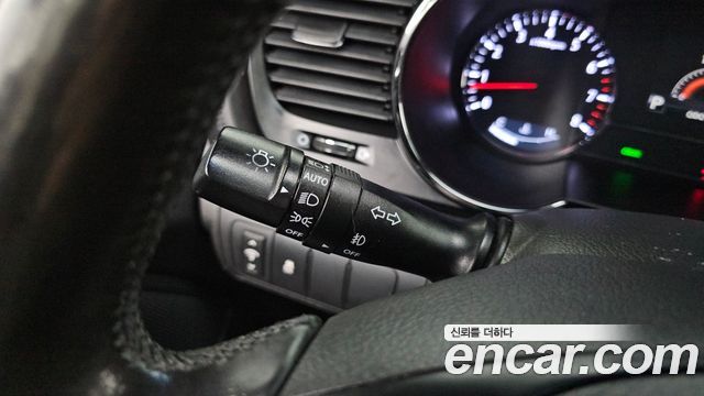 Kia K5 2.0 Prestige Standard 2013 — фото 30