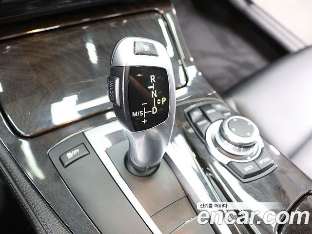 BMW 5 Series (F10) 520d 2011 — фото 8