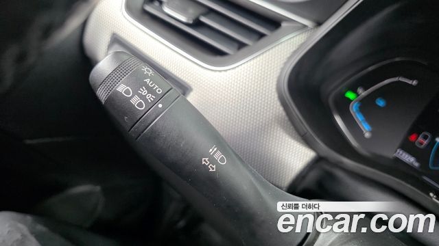 Renault Korea XM3 1.6 E-TECH RE 2023 — фото 27