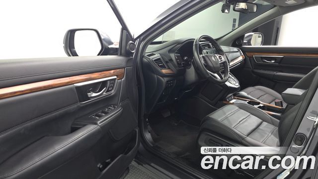 Honda CR-V (V) 2.0 Hybrid Touring 4WD 2022 — фото 10