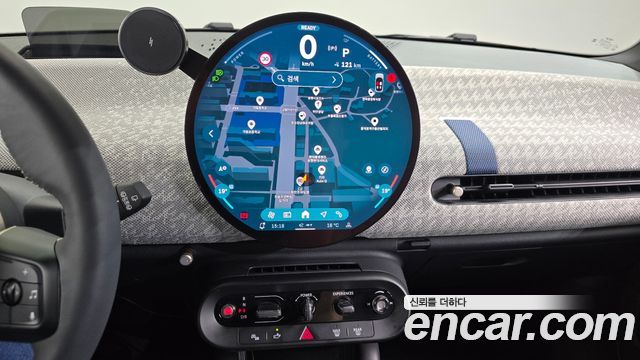 MINI Cooper Electric (IV) SE Favoured 2024 — фото 12