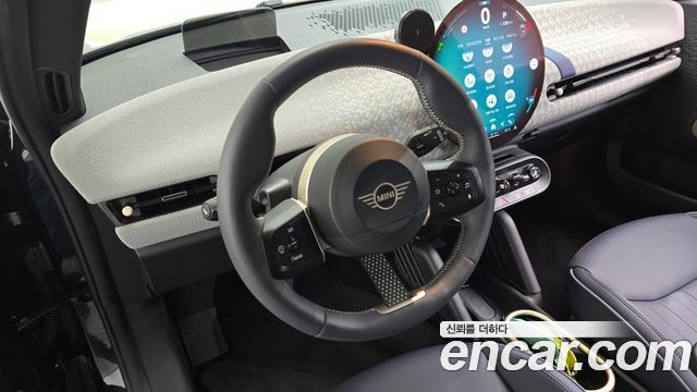 MINI Cooper Electric (IV) SE Favoured 2024 — фото 13