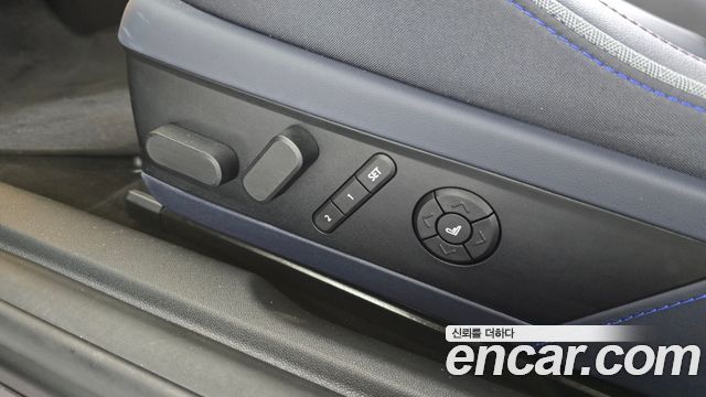 MINI Cooper Electric (IV) SE Favoured 2024 — фото 16
