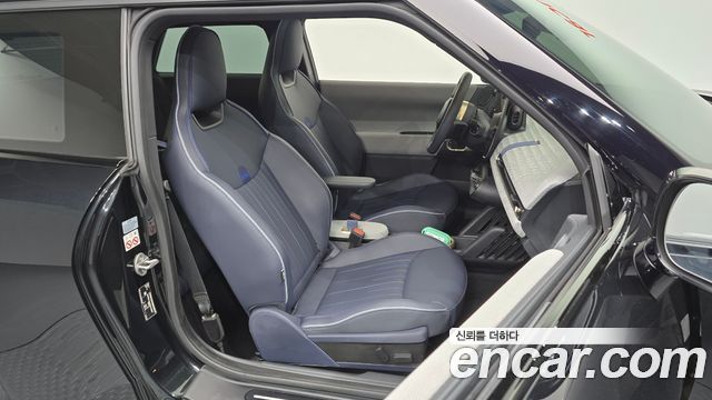 MINI Cooper Electric (IV) SE Favoured 2024 — фото 26