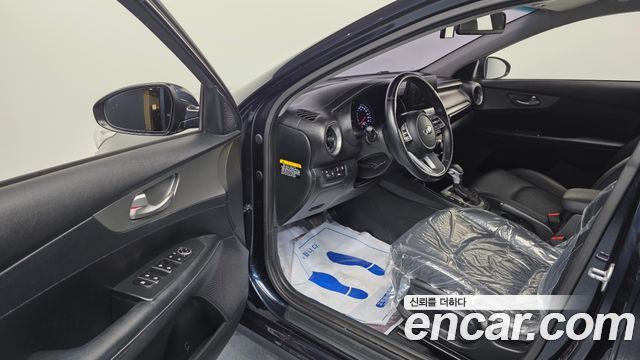 Kia K3 Prestige 2019 — фото 10
