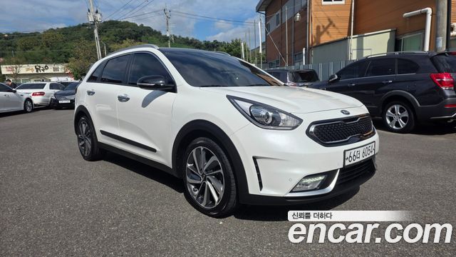 Kia Niro Noblesse 2017 — фото 2