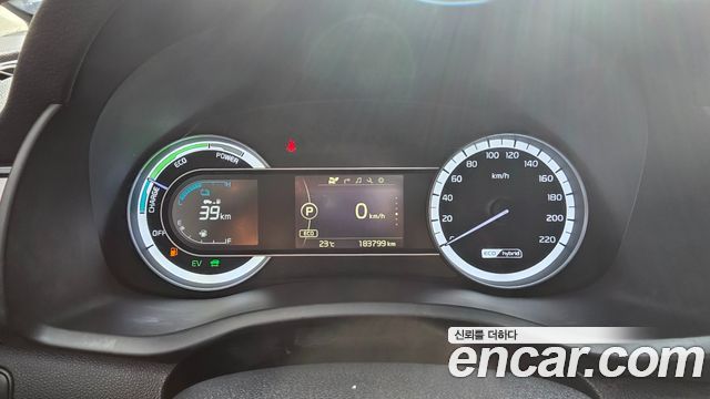 Kia Niro Noblesse 2017 — фото 16