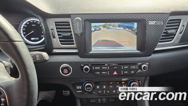 Kia Niro Noblesse 2017 — фото 17