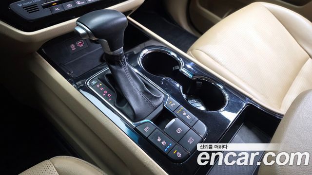 Kia Carnival Gasoline 9-Seater Prestige 2020 — фото 9