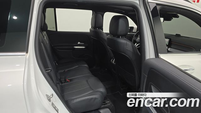 Mercedes-Benz GLB-Class (X247) GLB200 d 2023 — фото 11