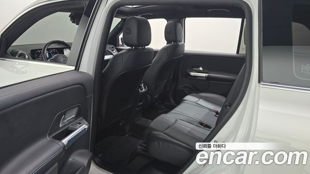 Mercedes-Benz GLB-Class (X247) GLB200 d 2023 — фото 12