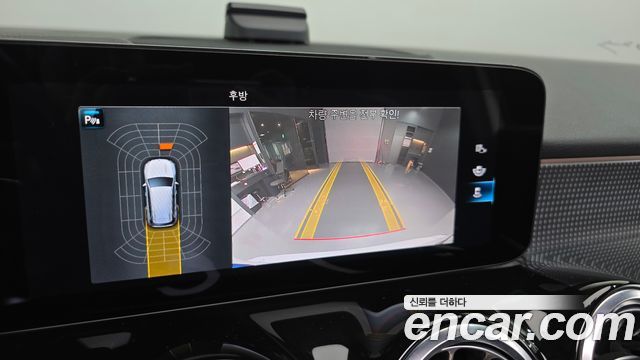 Mercedes-Benz GLB-Class (X247) GLB200 d 2023 — фото 15