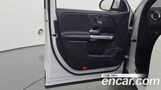 Mercedes-Benz GLB-Class (X247) GLB200 d 2023 — фото 24