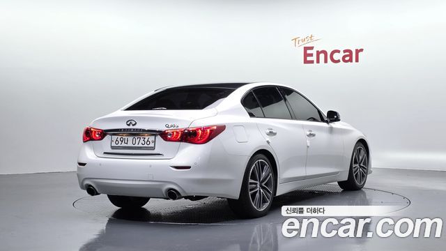 Infiniti Q50 3.5 Hybrid Essence 2016 — фото 2