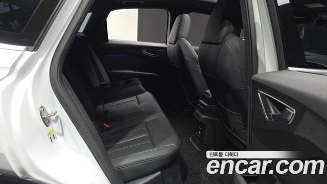 Audi Q4 e-tron (F4) 40 Premium Sportback 2023 — фото 12
