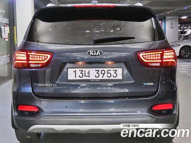 Kia Sorento Diesel 2.0 2WD Prestige 2019 — фото 5