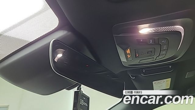 Toyota Crown Crossover 2.5 4WD Hybrid 2025 — фото 18