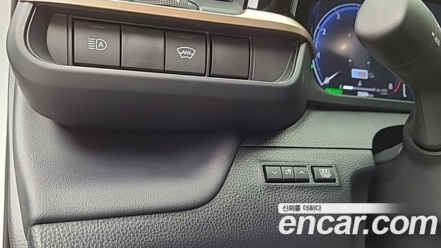 Toyota Crown Crossover 2.5 4WD Hybrid 2025 — фото 19