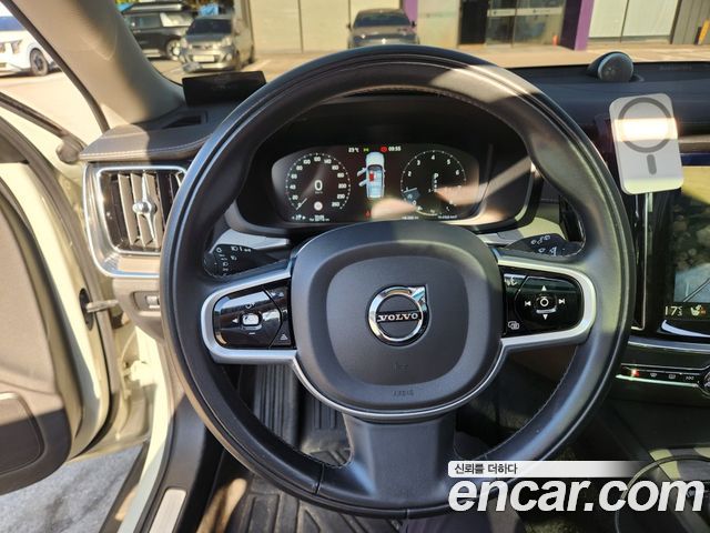 Volvo V60 Cross Country (II) T5 Pro AWD 2020 — фото 15