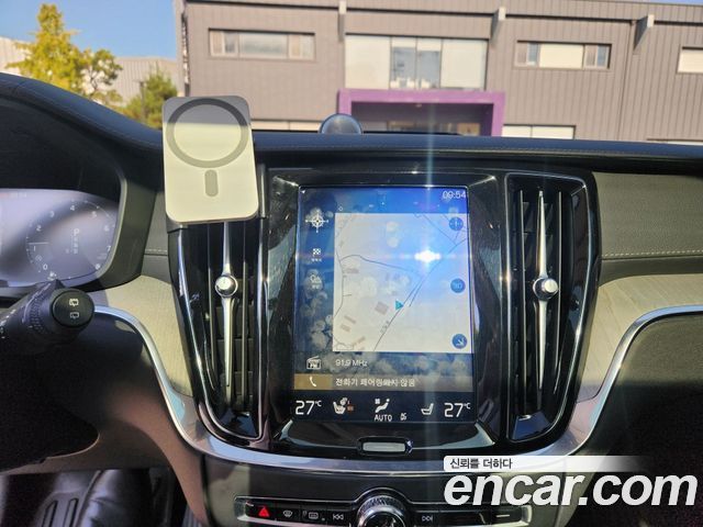Volvo V60 Cross Country (II) T5 Pro AWD 2020 — фото 17