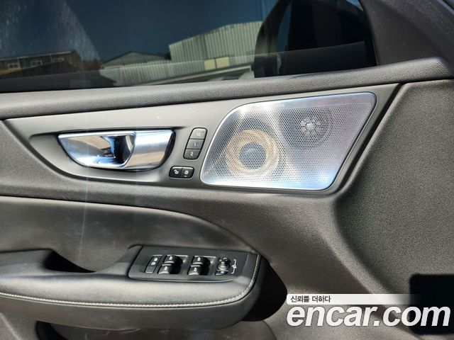 Volvo V60 Cross Country (II) T5 Pro AWD 2020 — фото 20