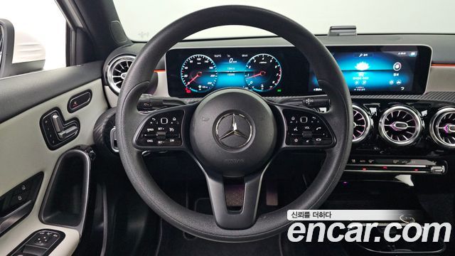 Mercedes-Benz A-Class (W177) A220 Sedan 2020 — фото 15