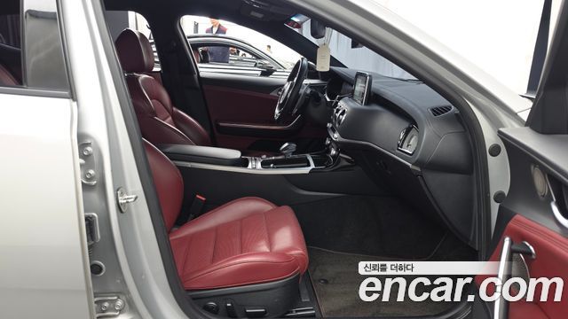 Kia Stinger 3.3 Turbo 2WD GT 2018 — фото 11