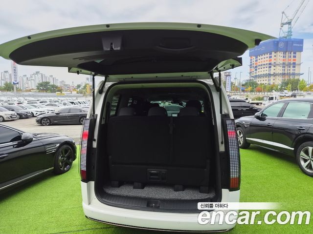 Hyundai Staria 4WD Lounge 9-Seater Prestige 2023 — фото 6