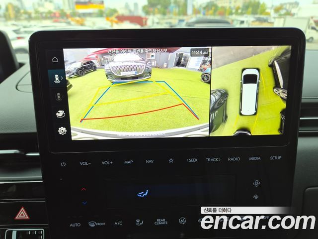 Hyundai Staria 4WD Lounge 9-Seater Prestige 2023 — фото 17